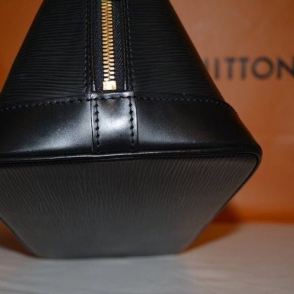 Louis Vuitton Alma Epi Black Satchel - Picture 6 of 16